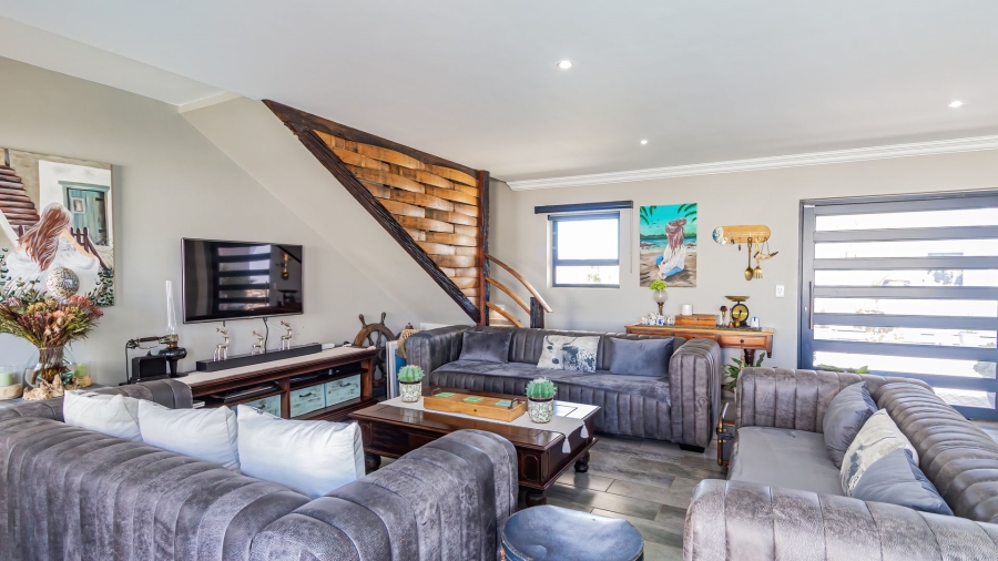 10 Bedroom Property for Sale in Jacobsbaai Western Cape